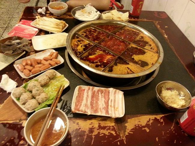 餐飲品牌定位：做火鍋店的品牌定位需要考慮哪些因素？